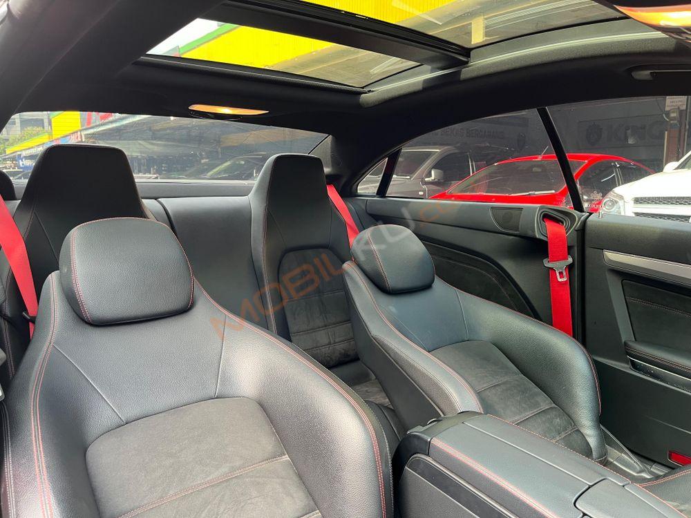 Mobil Mercedes-Benz E-Class 2014