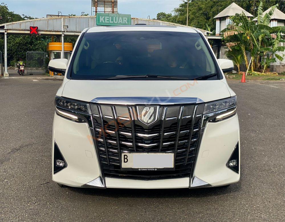 Mobil Toyota Alphard 2022