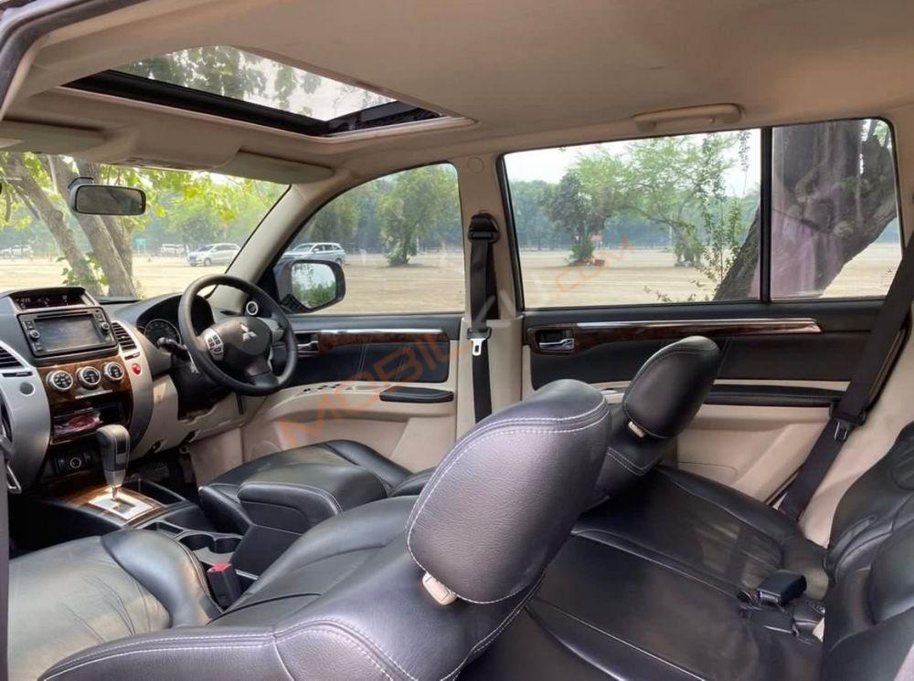 Mobil Mitsubishi Pajero Sport 2013