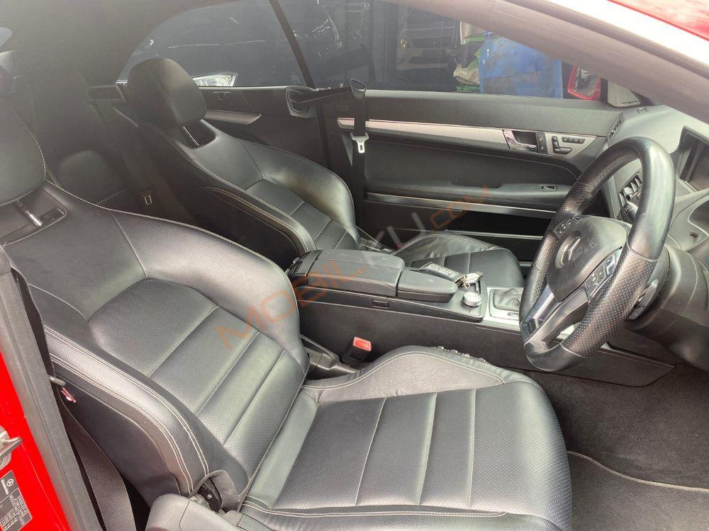 Mobil Mercedes-Benz E-Class 2013
