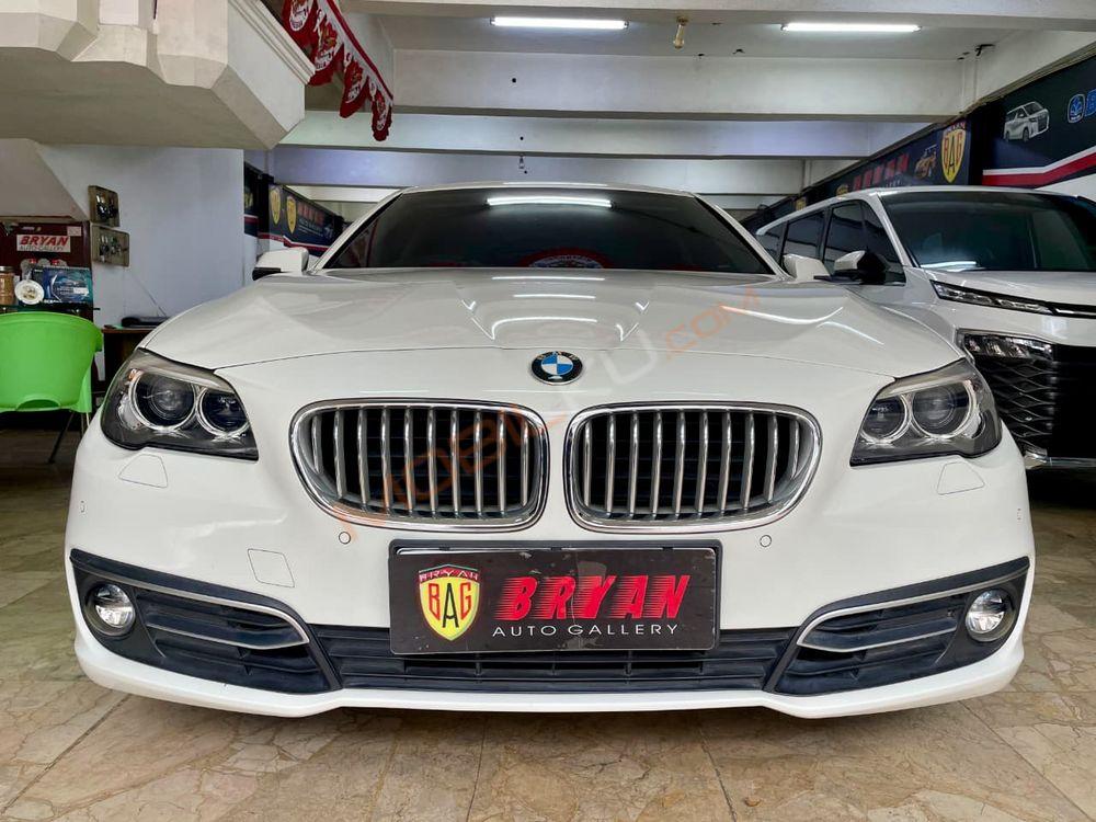 Mobil BMW 5 Series 2014