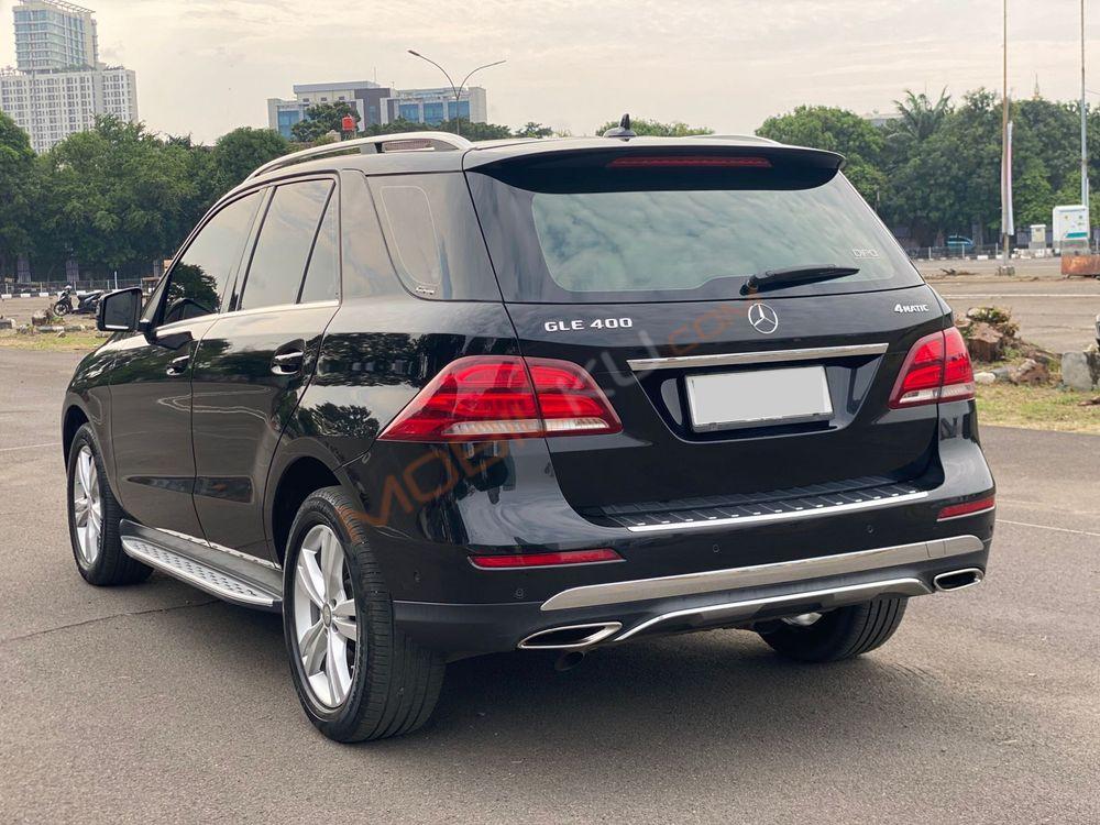Mobil Mercedes-Benz GLE 2016