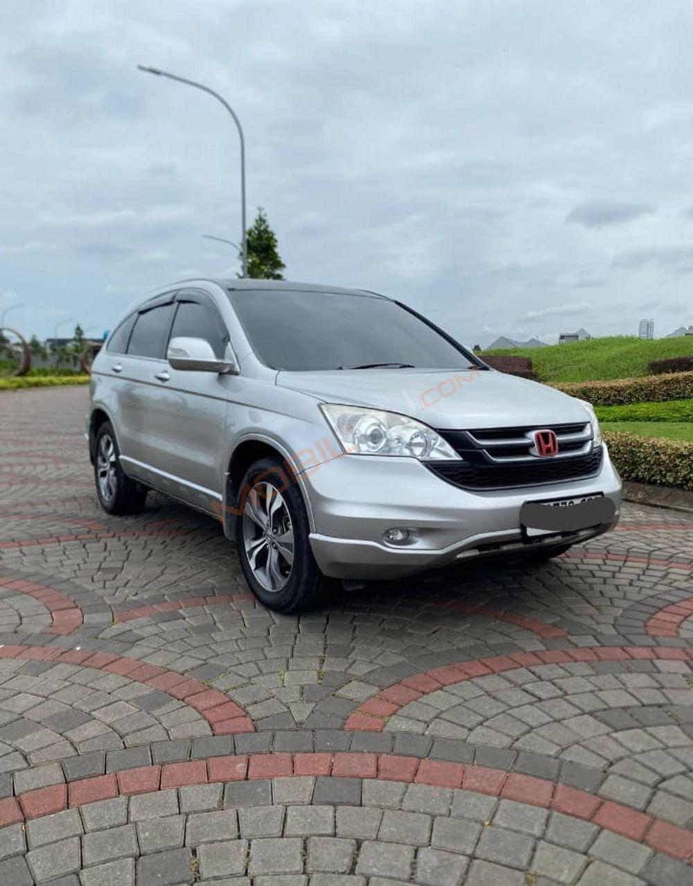 Mobil Honda CR-V 2010