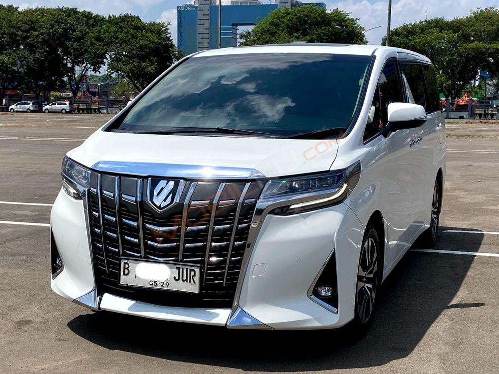 Mobil Toyota Alphard 2019