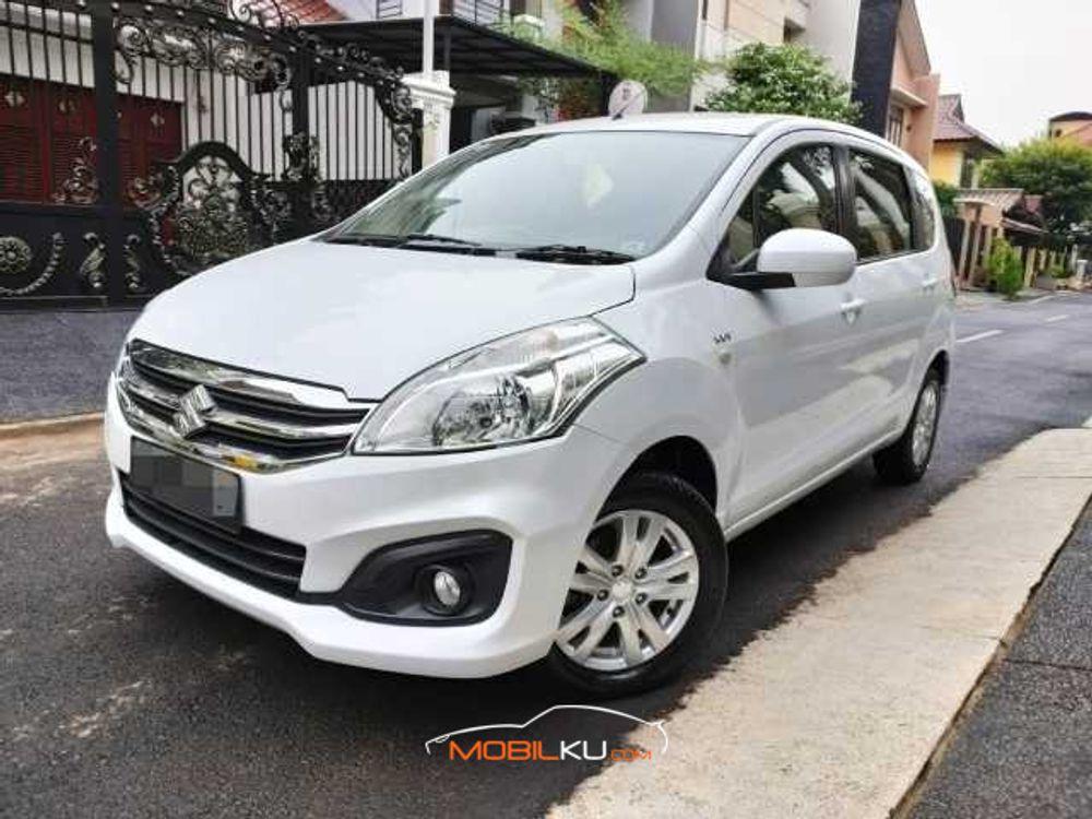 https://mobilku.s3.ap-southeast-3.amazonaws.com/ads/1000/8c8d3061-14f2-4fdb-af4c-a8d9f00c7c4d.jpg