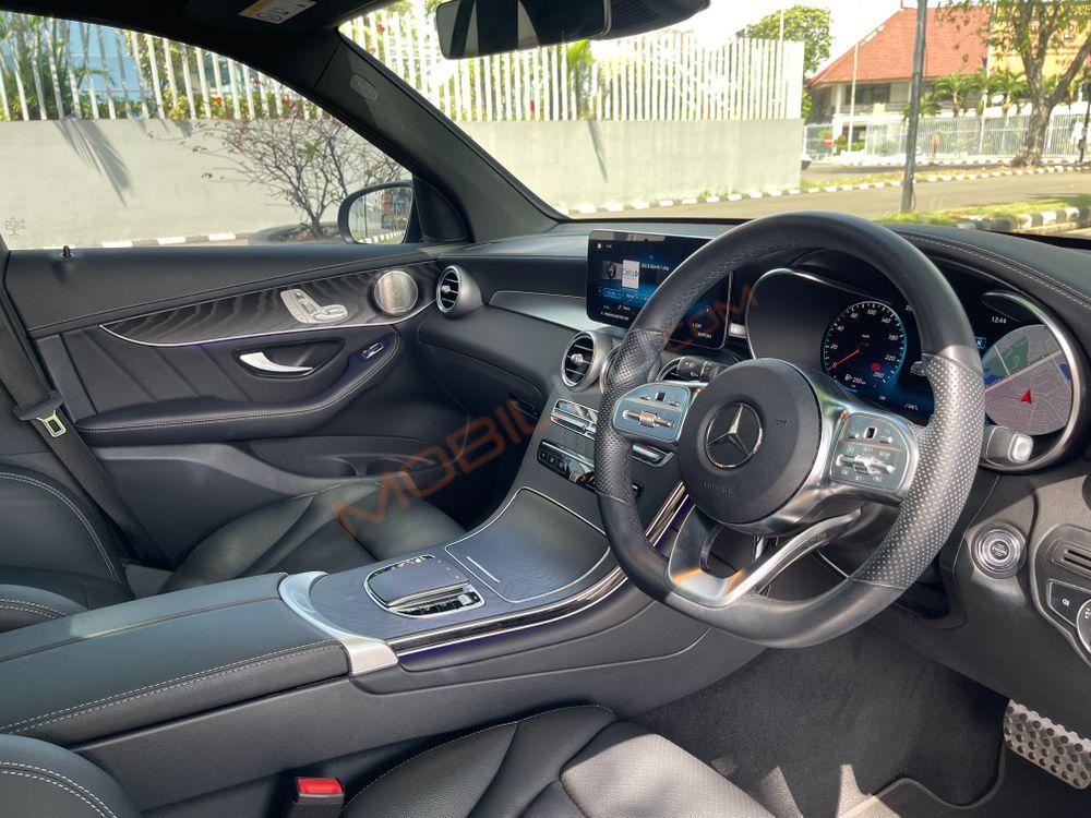 Mobil Mercedes-Benz GLC 2022