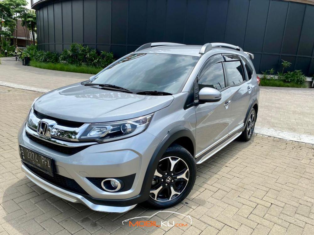 https://mobilku.s3.ap-southeast-3.amazonaws.com/ads/1000/8d433a49-752b-4c75-be93-93d7b35660c1.jpeg