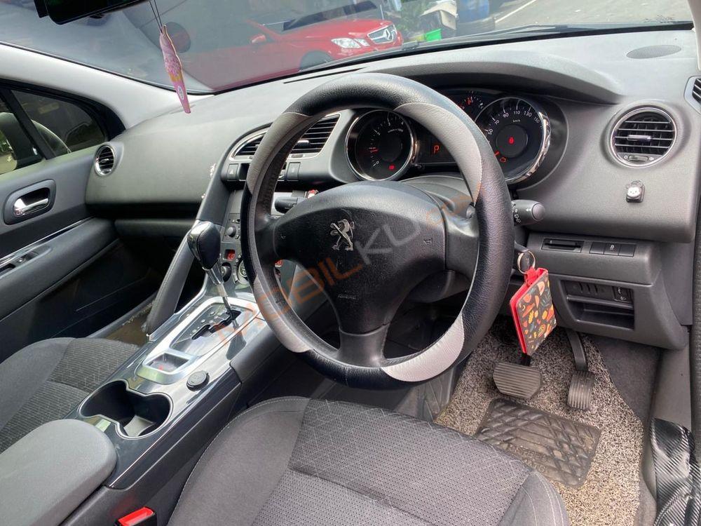 Mobil Peugeot 3008 2016