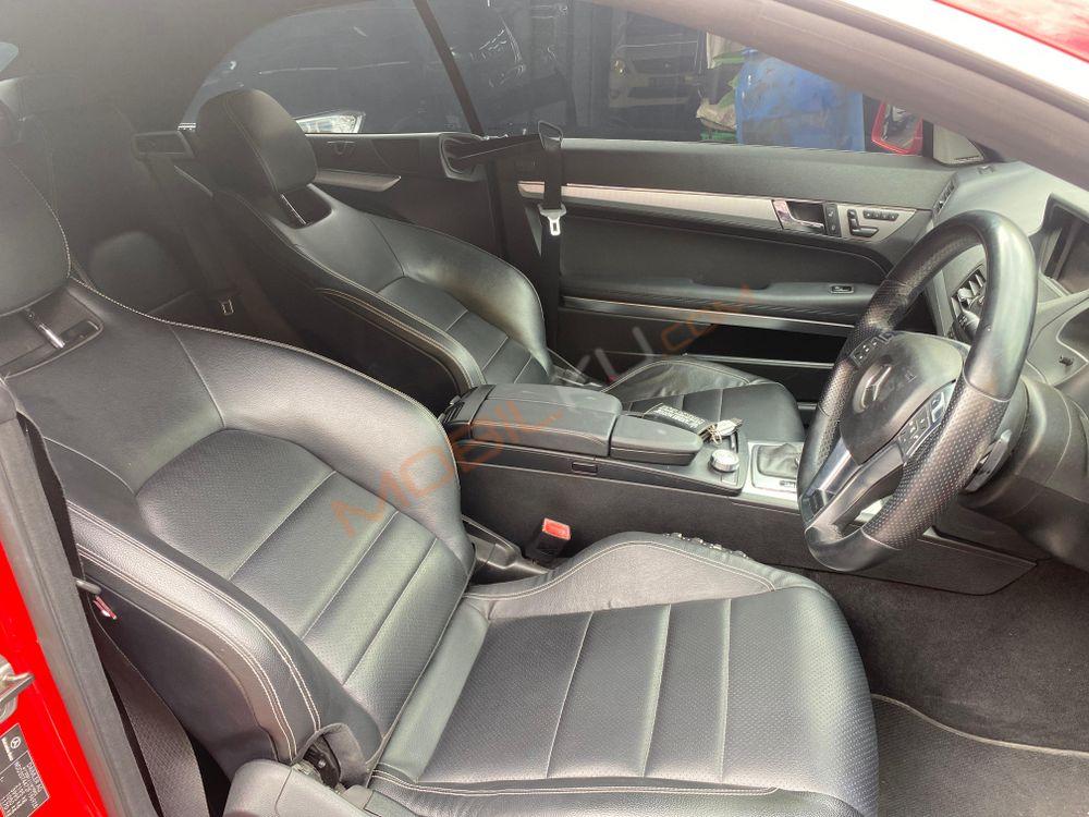 Mobil Mercedes-Benz E-Class 2013