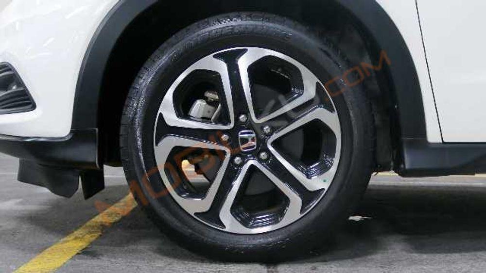 https://mobilku.s3.ap-southeast-3.amazonaws.com/ads/1000/8e624a45-b6be-4c67-abb7-be1d3d7eec1c.jpg