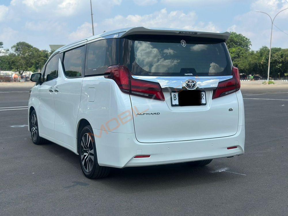 Mobil Toyota Alphard 2019