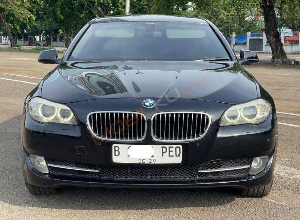 Mobil BMW 5 Series 2013