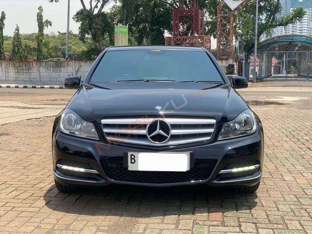 Mobil Mercedes-Benz C-Class 2013