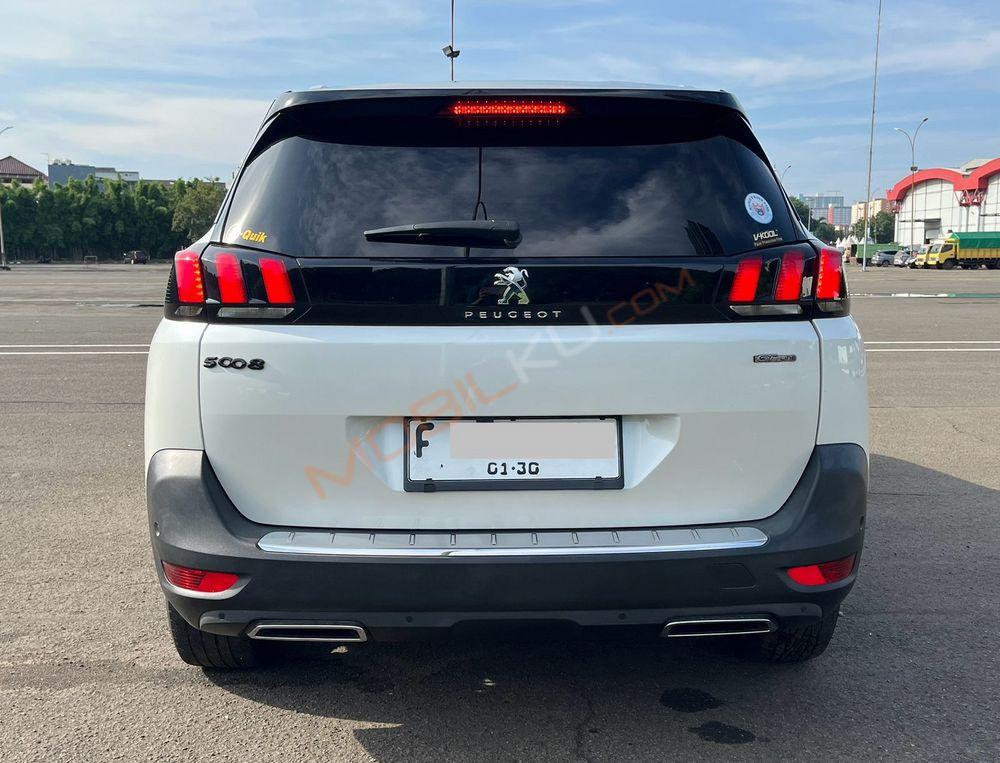 Mobil Peugeot 5008 2019