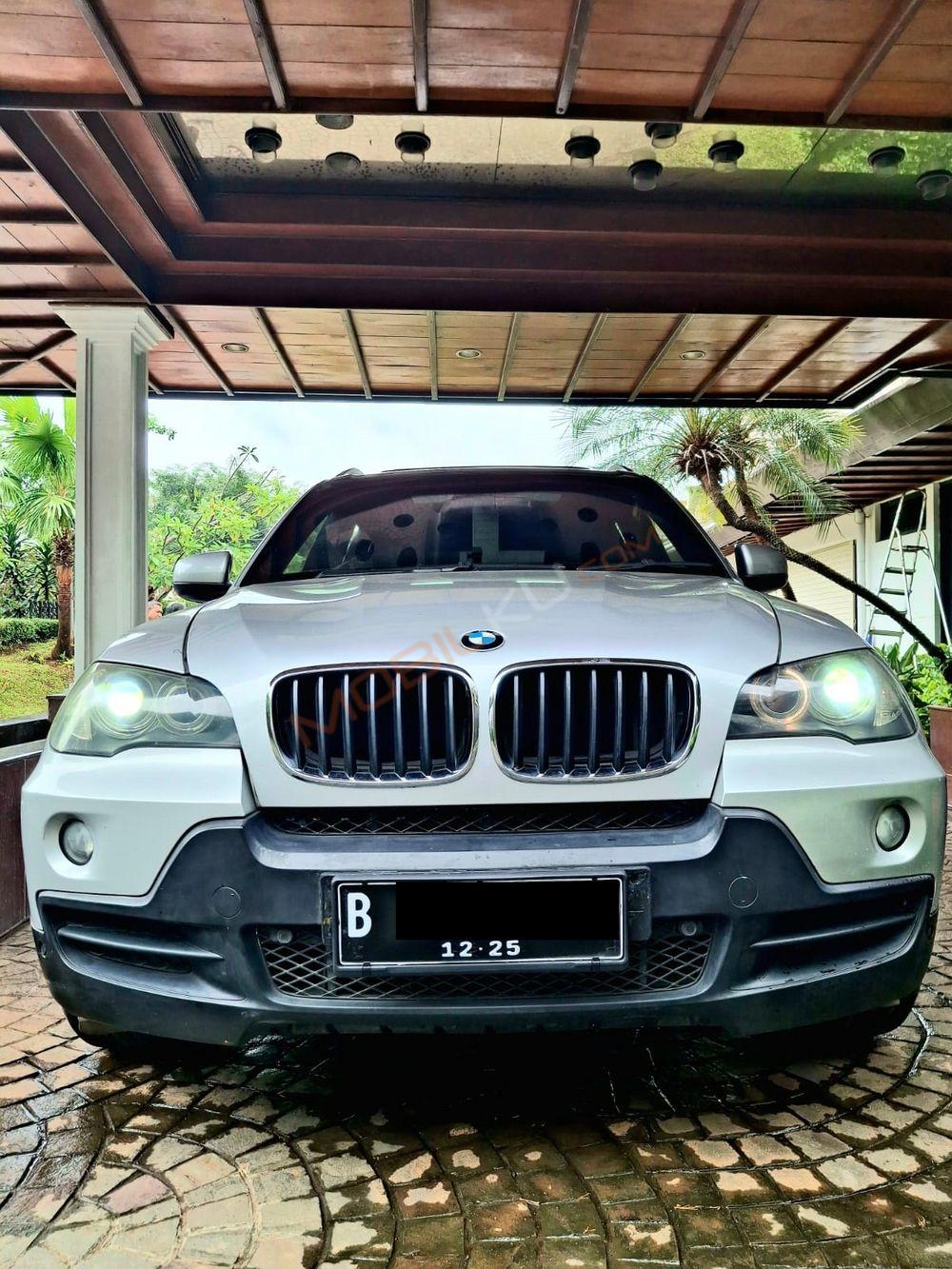 Mobil BMW X5 2009