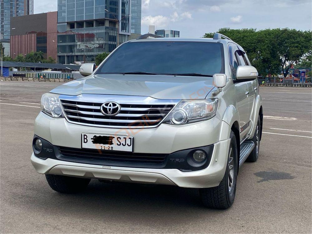 Mobil Toyota Fortuner 2013