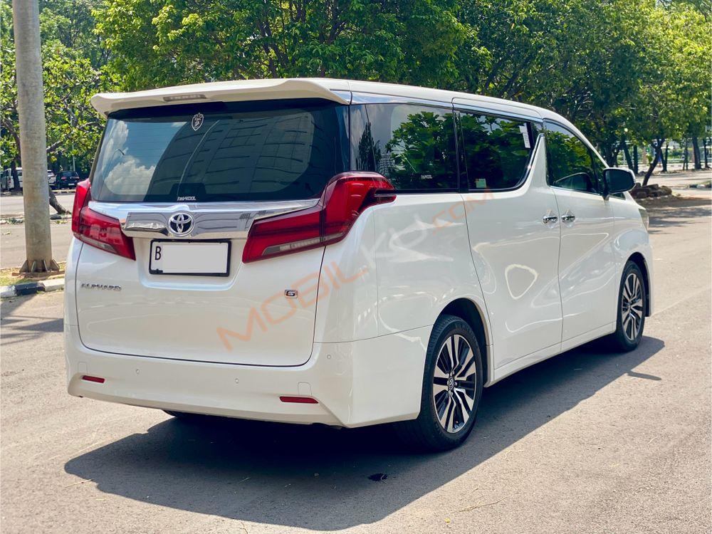 Mobil Toyota Alphard 2019
