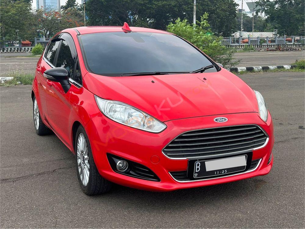 Mobil Ford Fiesta 2013