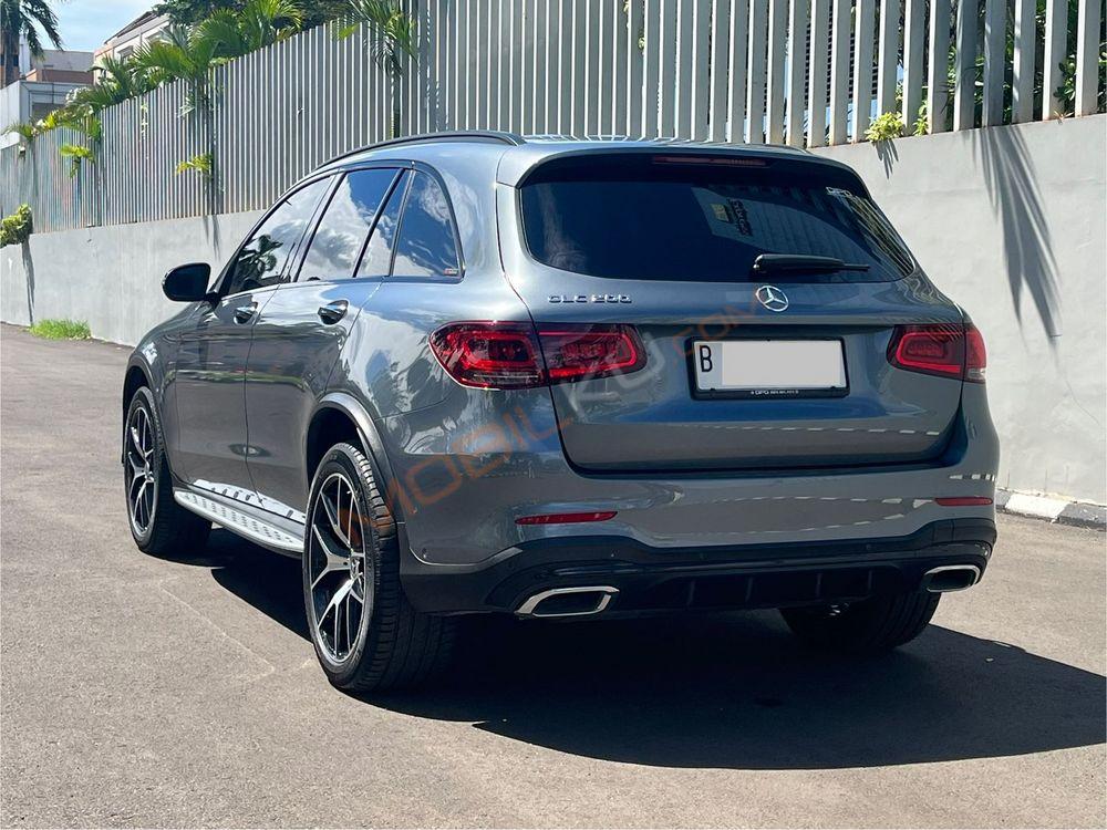 Mobil Mercedes-Benz GLC 2022
