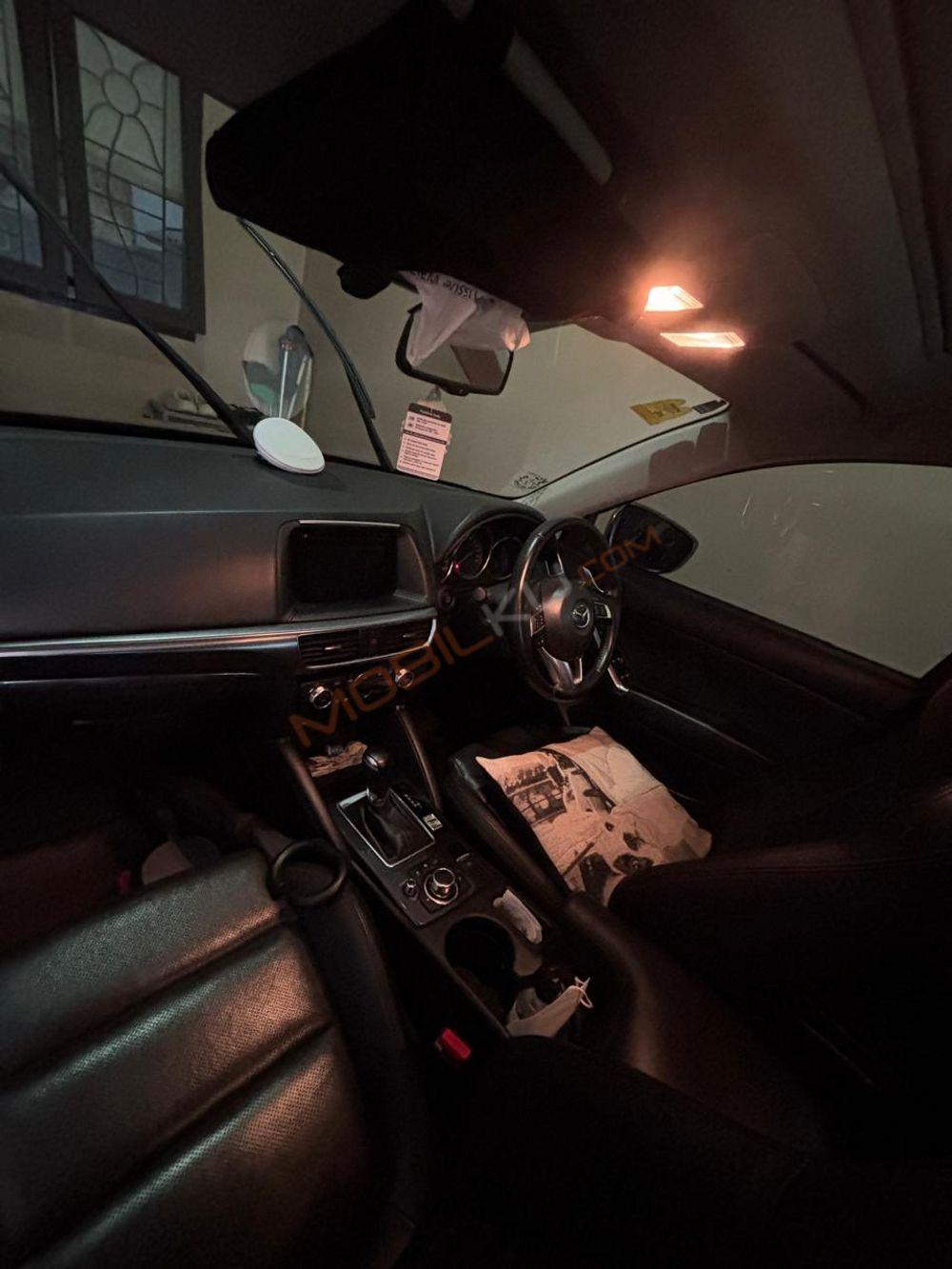 Mobil Mazda CX-5 2016