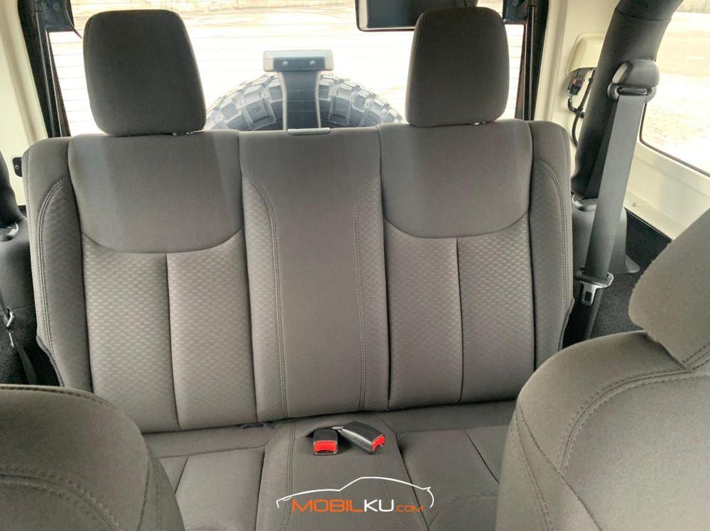https://mobilku.s3.ap-southeast-3.amazonaws.com/ads/1000/9ade76fb-6f63-4695-bd31-681958b73994.jpeg