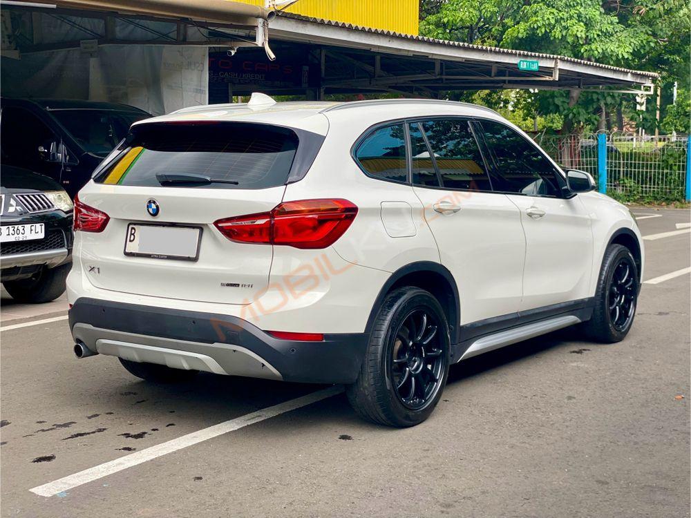 Mobil BMW X1 2019