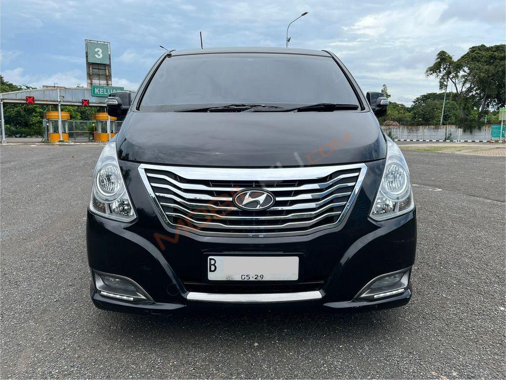 Mobil Hyundai H-1 2015