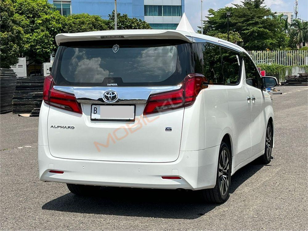 Mobil Toyota Alphard 2019