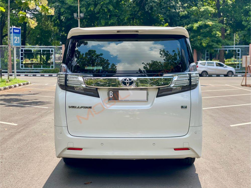 Mobil Toyota Vellfire 2017