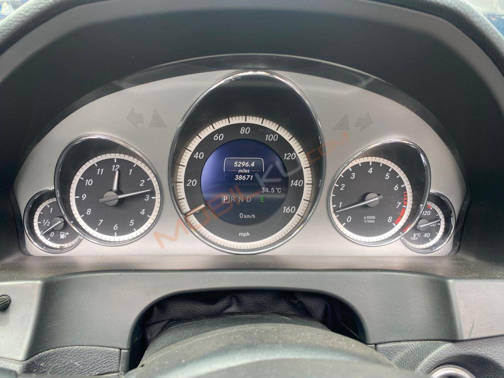 Mobil Mercedes-Benz E-Class 2013