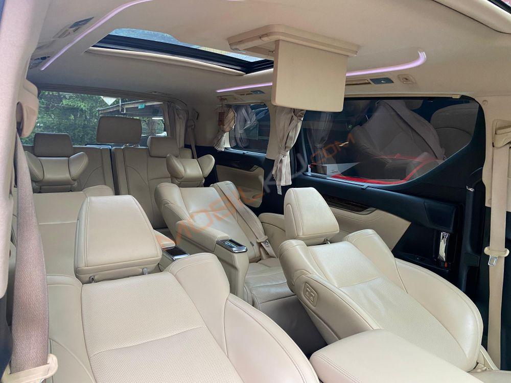 Mobil Toyota Alphard 2019