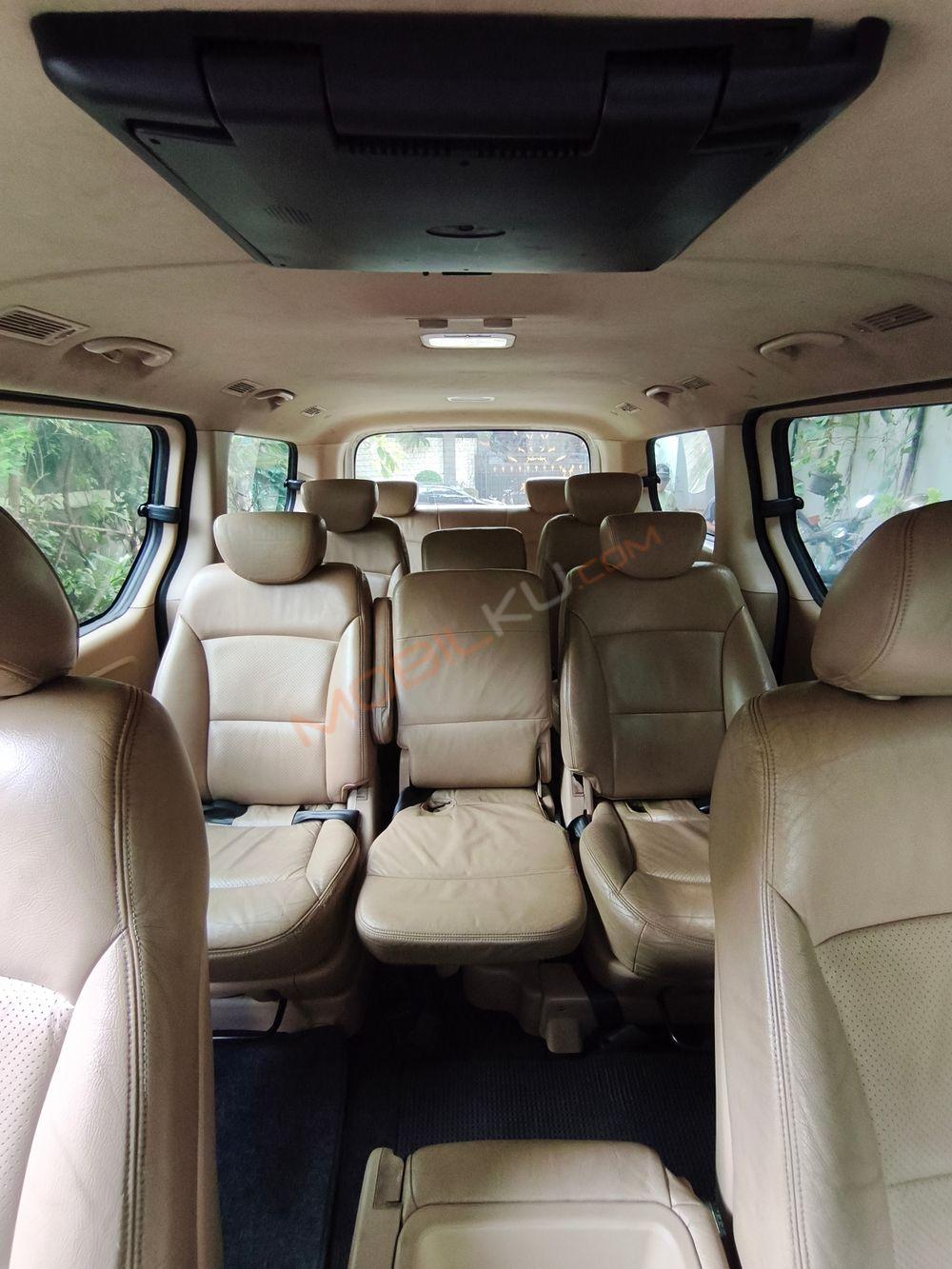 Mobil Hyundai H-1 2013