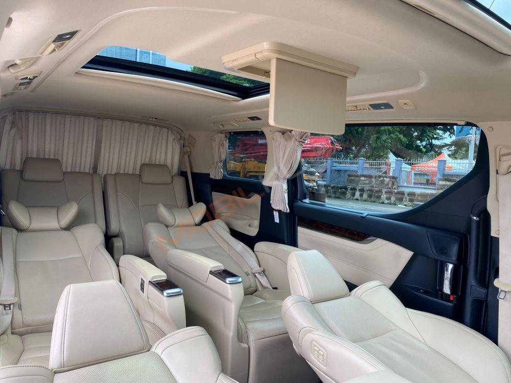 Mobil Toyota Alphard 2019