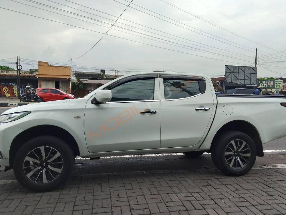 Mobil Mitsubishi Triton 2018