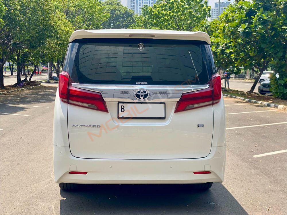 Mobil Toyota Alphard 2019