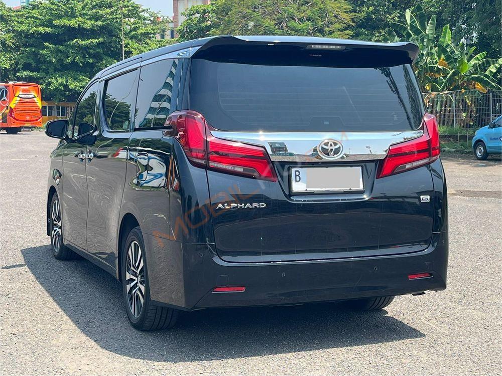 Mobil Toyota Alphard 2019