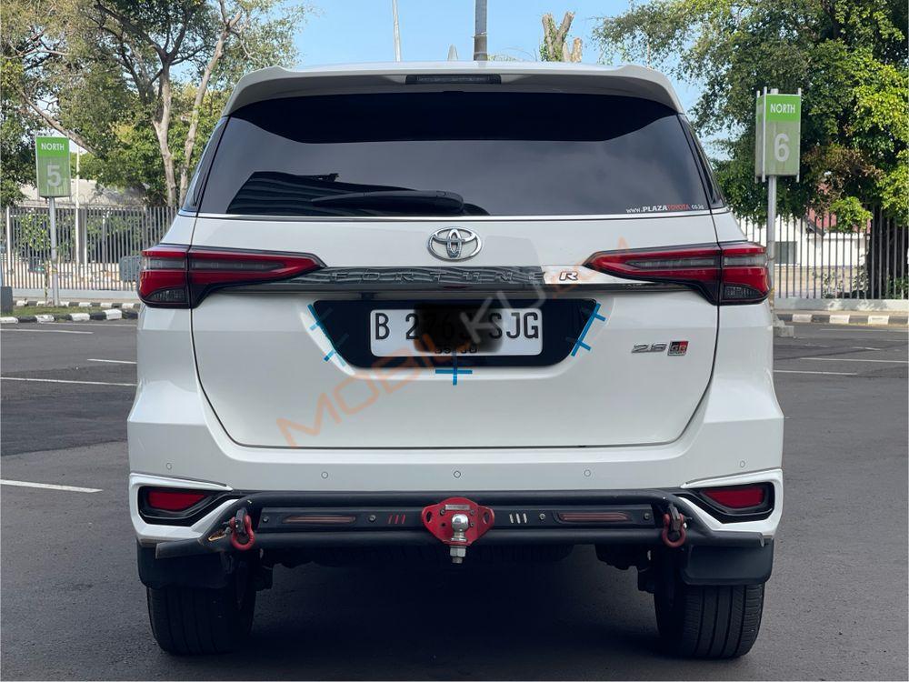 Mobil Toyota Fortuner 2022