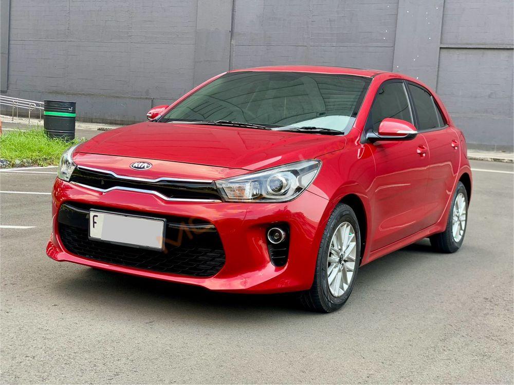 Mobil Kia Rio 2017