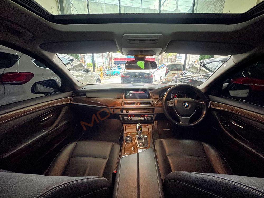 Mobil BMW 5 Series 2014