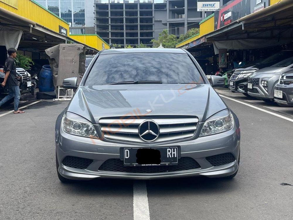 Mobil Mercedes-Benz C-Class 2011