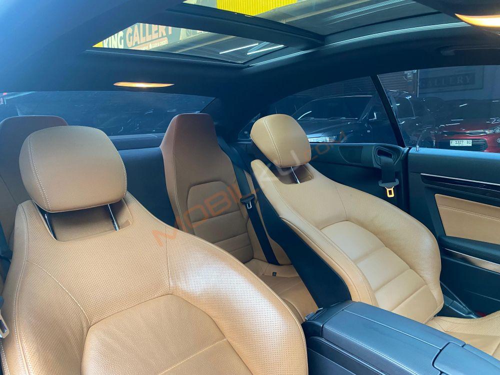 Mobil Mercedes-Benz E-Class 2013