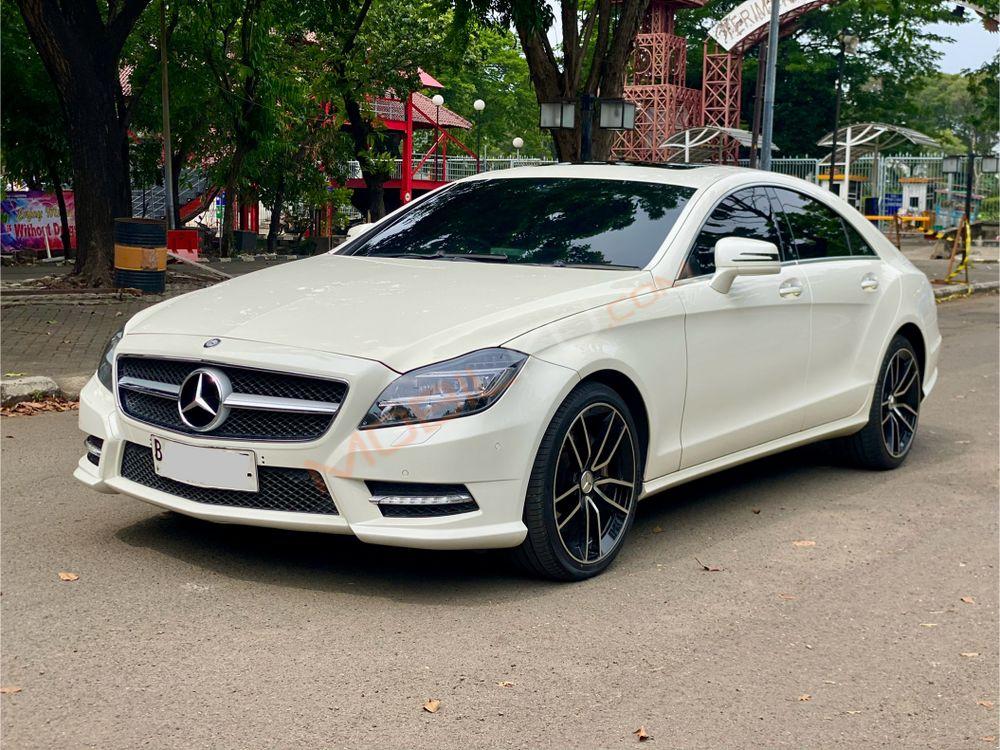 Mobil Mercedes-Benz CLS 2013
