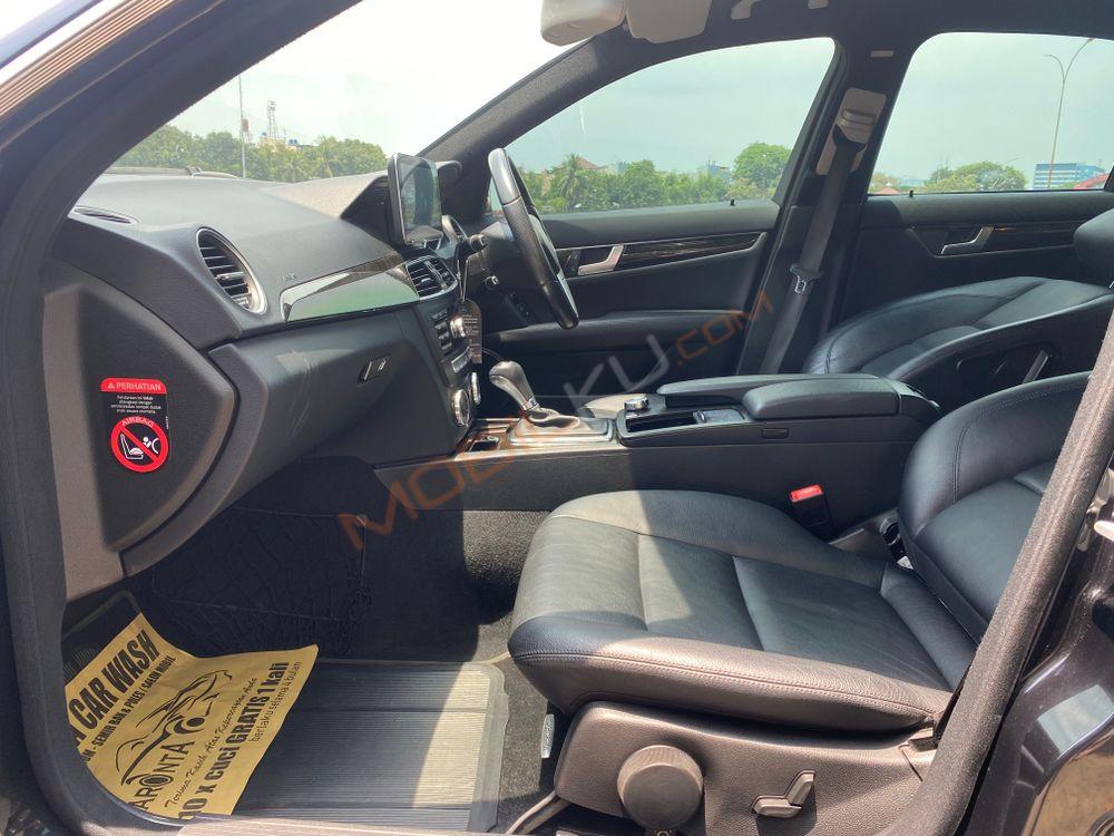 Mobil Mercedes-Benz C-Class 2013