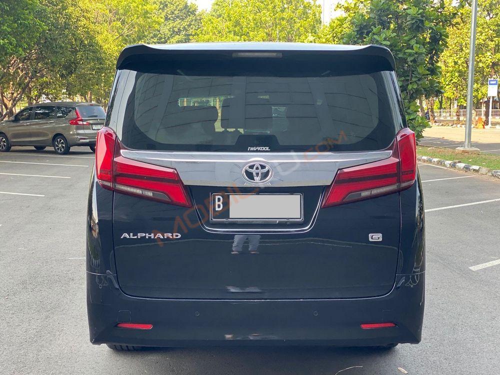Mobil Toyota Alphard 2020