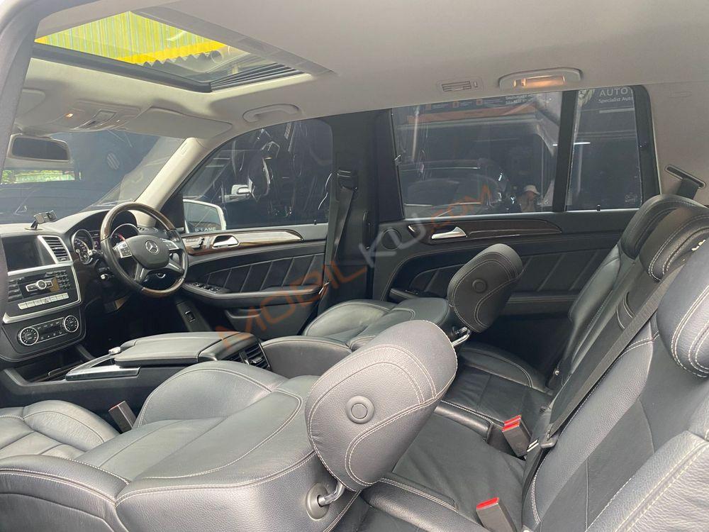 Mobil Mercedes-Benz GL 2016