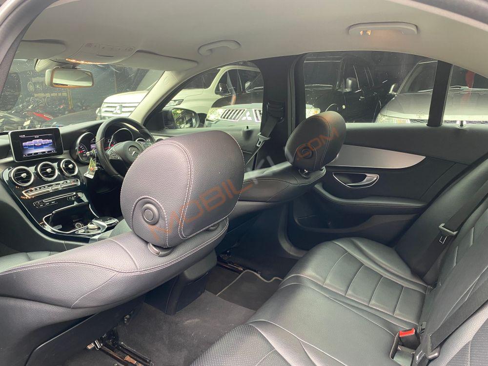 Mobil Mercedes-Benz C-Class 2014