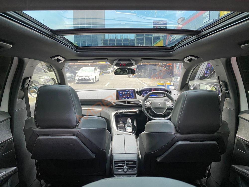 Mobil Peugeot 5008 2019