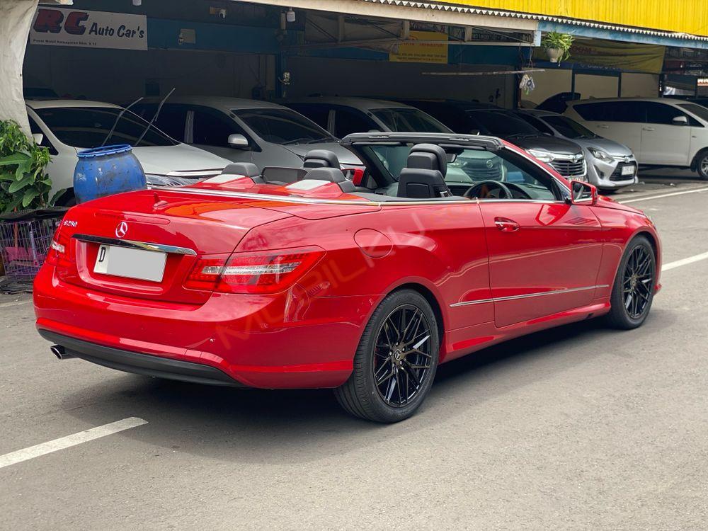 Mobil Mercedes-Benz E-Class 2013