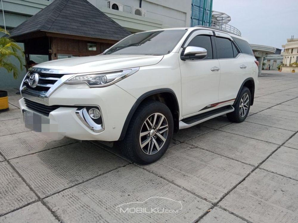 https://mobilku.s3.ap-southeast-3.amazonaws.com/ads/1000/ae9b1f9b-0be2-4b27-a2a4-f2dd45cd210f.jpeg