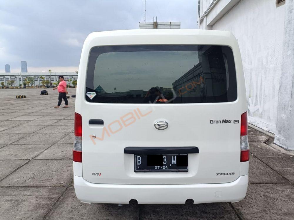 https://mobilku.s3.ap-southeast-3.amazonaws.com/ads/1000/af4ebeb0-2d1a-4d34-8c5a-b6ff41689656.jpeg